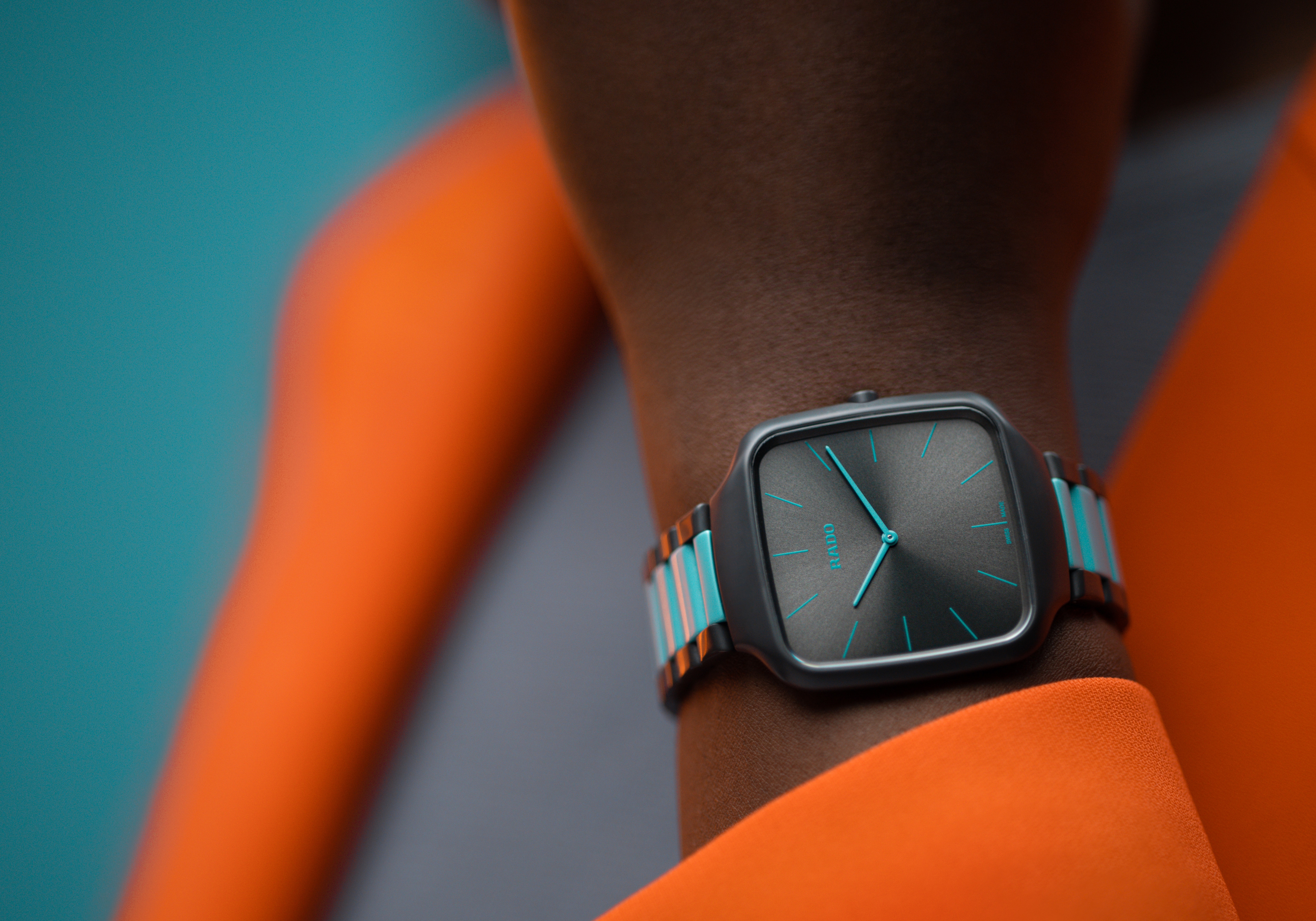 true-square-thinline-les-couleurs-le-corbusier